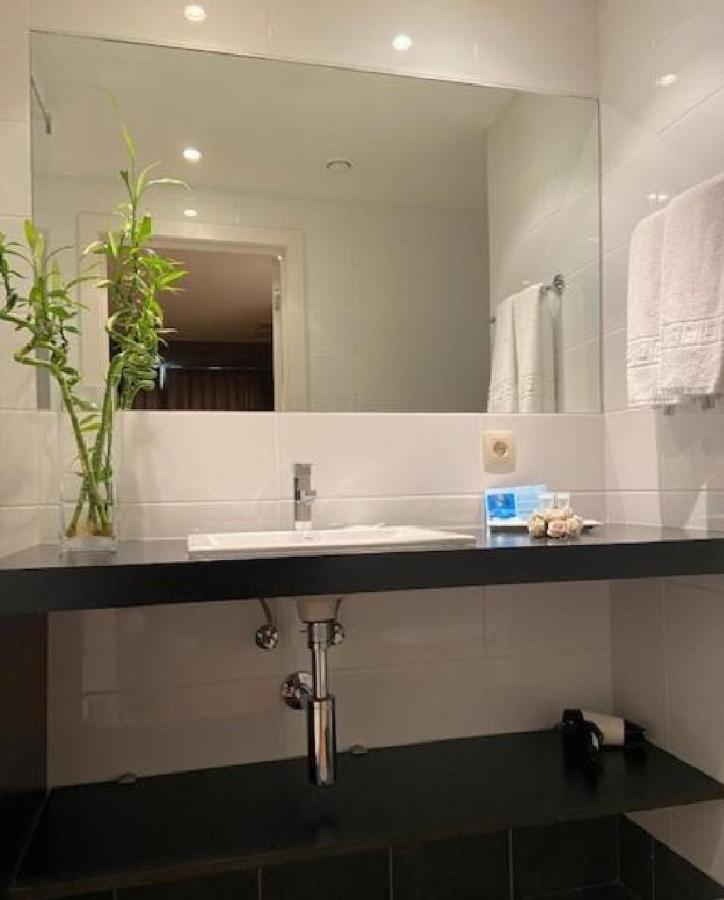 Mas Aparthotel Eu Брюссель Экстерьер фото