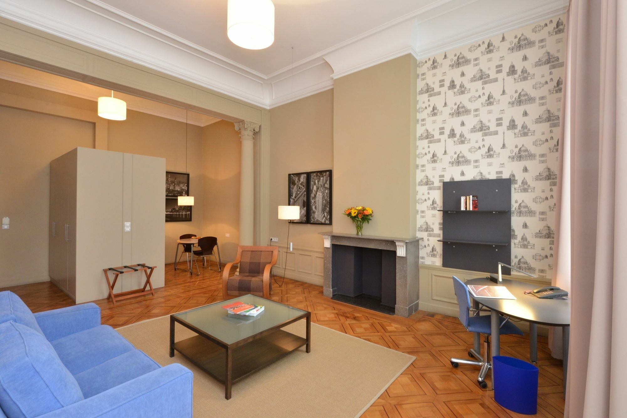 Mas Aparthotel Eu Брюссель Экстерьер фото